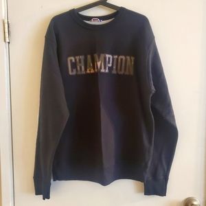 Champion Pull Over Sweater